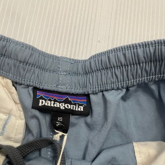 NWT Patagonia Women’s Funhoggers Shorts 4” Light Plume Grey Shorts Size XS New - Picture 8 of 9
